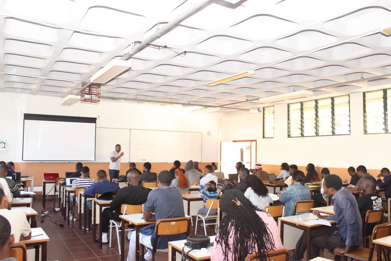 CENFOSS dá palestra sobre Análise Forensic no campus da UEM em parceria com a DMI