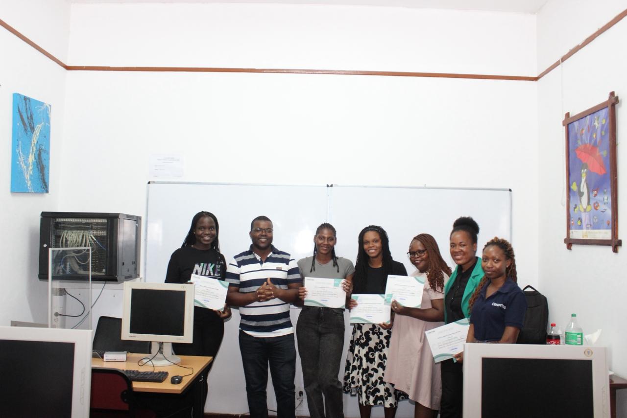 CENFOSS Ofereceu Curso Gratuito de Excel Intermédio para Mulheres no âmbito do Dia da Mulher Moçambicana